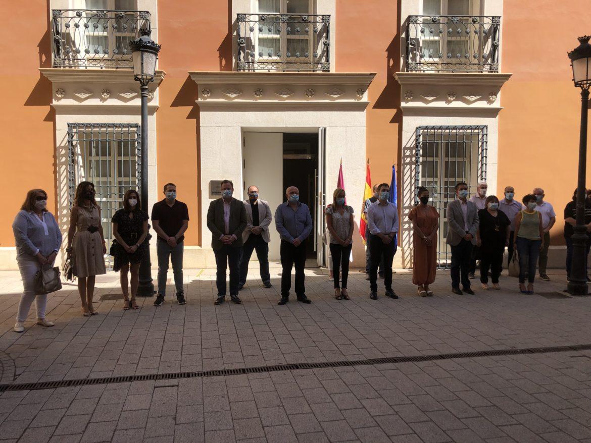 El alcalde de Albacete muestra su firme condena del asesinado machista ocurrido en Corral-Rubio