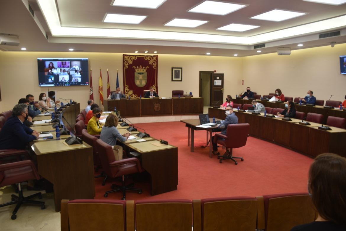 El Pleno del Ayuntamiento de Albacete condena la agresión sufrida por un enfermero de Urgencias