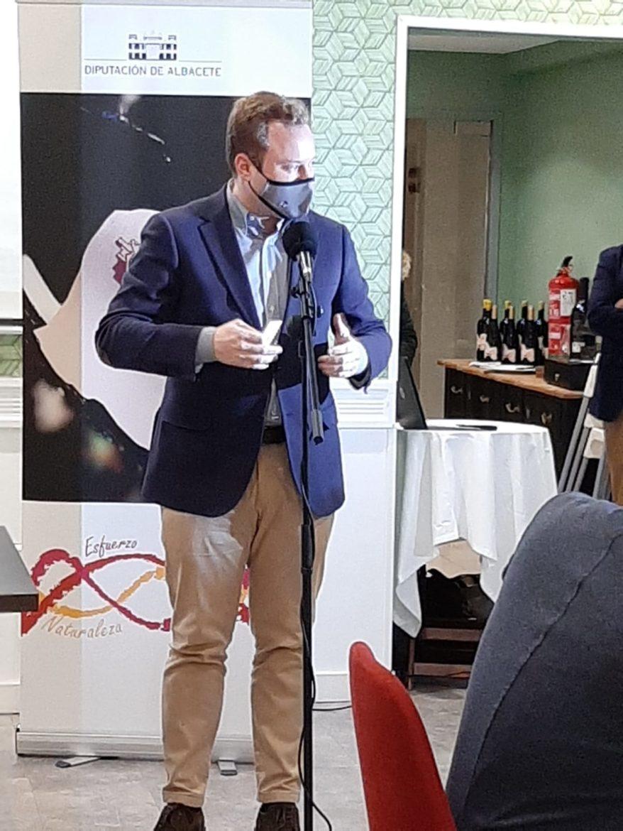 Presentación de la nueva imagen de la D.O. Almansa con una cata de sus vinos