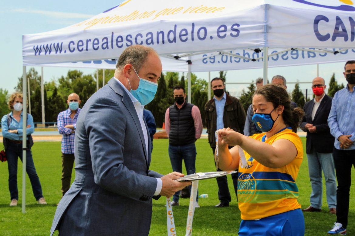 El Ayuntamiento agradece a FECAM la elección de la ciudad como sede de competiciones de nivel como el Campeonato Regional de Atletismo