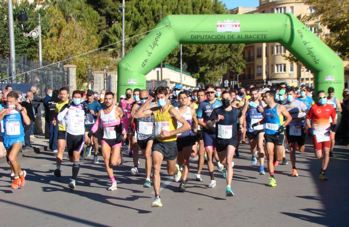 Carreras de Diputación: Emoción hasta los últimos metros en la XXXIII Media Maratón de Hellín