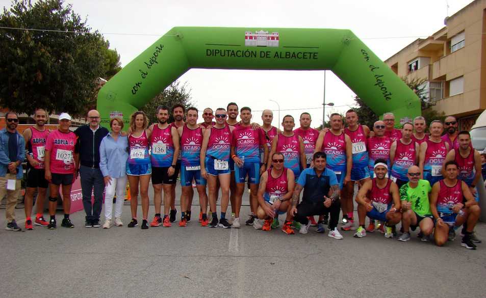 Circuito de Diputación |Rafael López (Hellín) y Eva Valera (Madrigueras) vencieron en el “I 10K” de Pozo Cañada