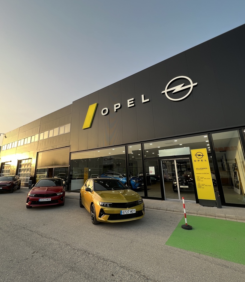 <strong>PROVECAR, concesionario oficial de Peugeot, Citroën y OPEL en Albacete, estrena sus renovadas instalaciones</strong>