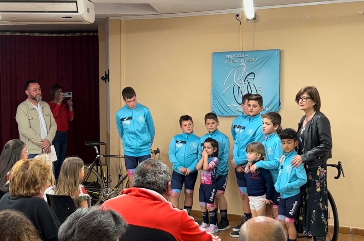Se presentó la Escuela ciclista "El Madroño" de Ontur