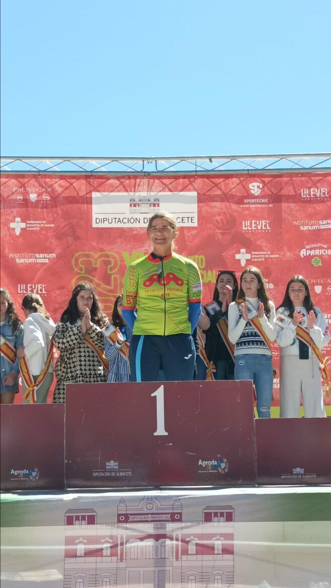 Ismael Hernández y Alfonsi Villar vencen en la prueba BTT de Alpera