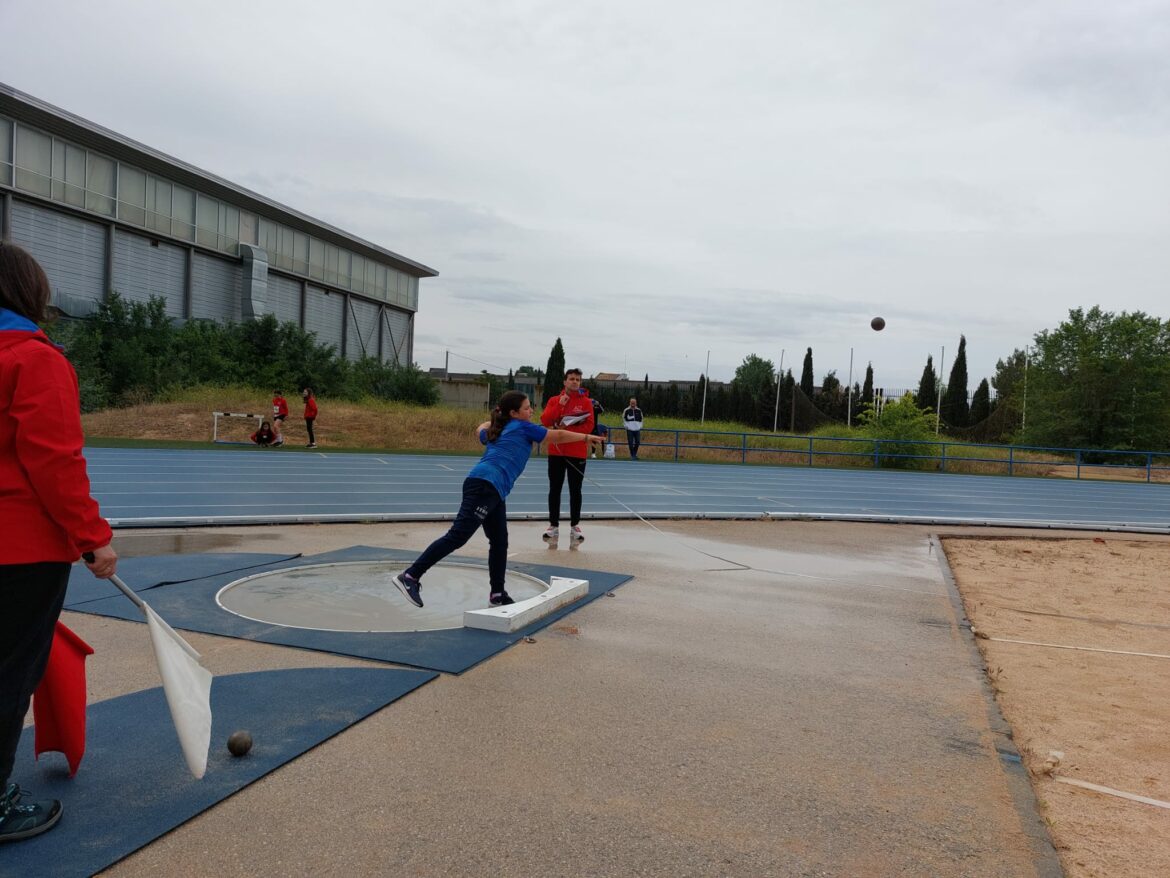 El Deporte Escolar vive una nueva jornada con actividades de atletismo y ciclismo