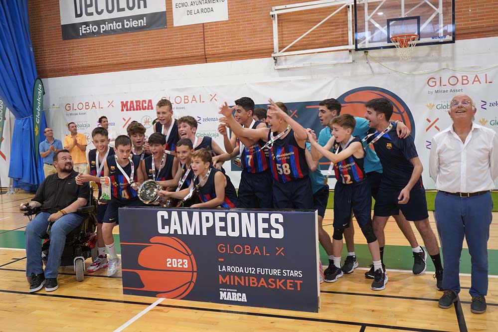 El Barça revalida su título de campeón en Global X MARCA U12M Future Stars La Roda 2023