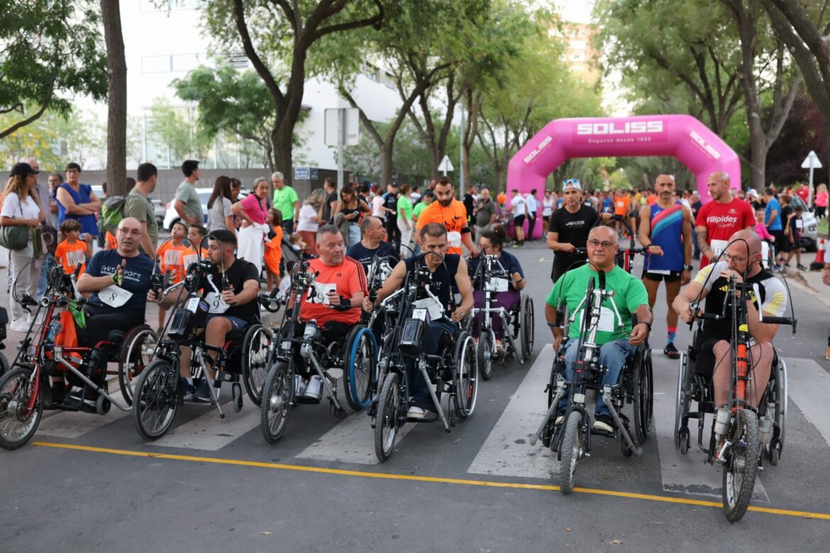 <strong>Más de 750 personas corren por la inclusión en la III Carrera Nocturna de Amiab Albacete Memorial Encarnación Rodríguez</strong>
