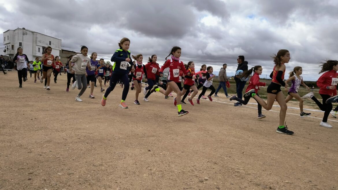 El campo a través protagoniza una nueva cita con el Deporte Escolar