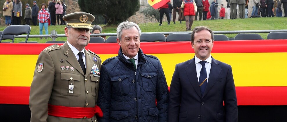 Eurocaja Rural asiste al homenaje e izado de la bandera de España en Toledo