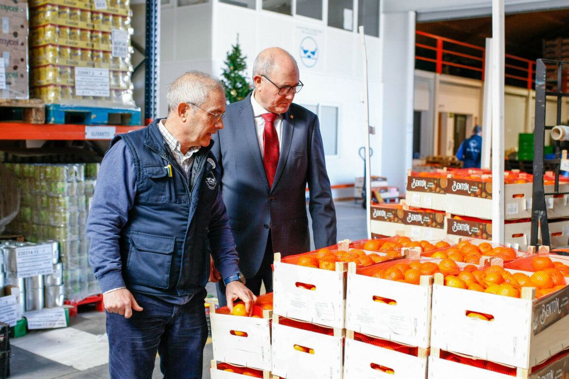 <strong>La Fundación Globalcaja dona 10.000 kilos de productos básicos al Banco de Alimentos</strong><strong></strong>