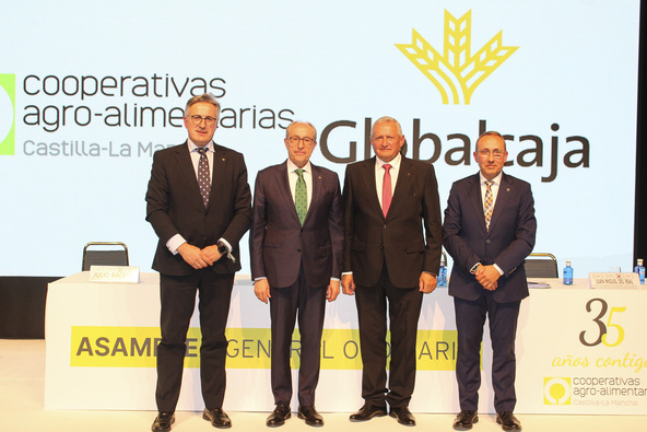 <strong>Globalcaja y Cooperativas Agro-alimentarias refuerzan su alianza para mejorar la competitividad y el liderazgo del cooperativismo </strong>