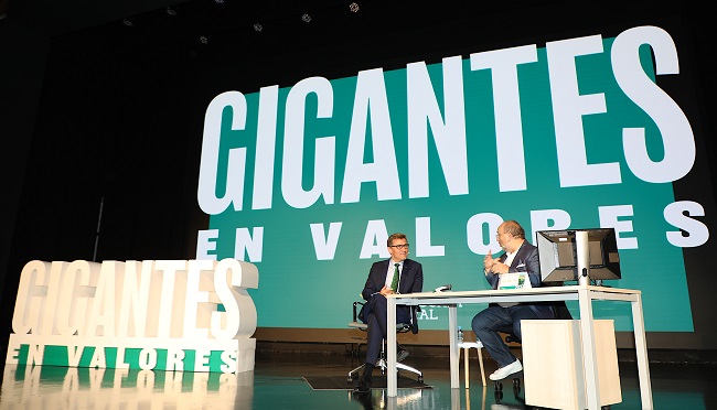 ‘Gigantes en Valores’, la nueva campaña de Eurocaja Rural donde, a través del humor, refuerza la importancia del trato humano y cercano