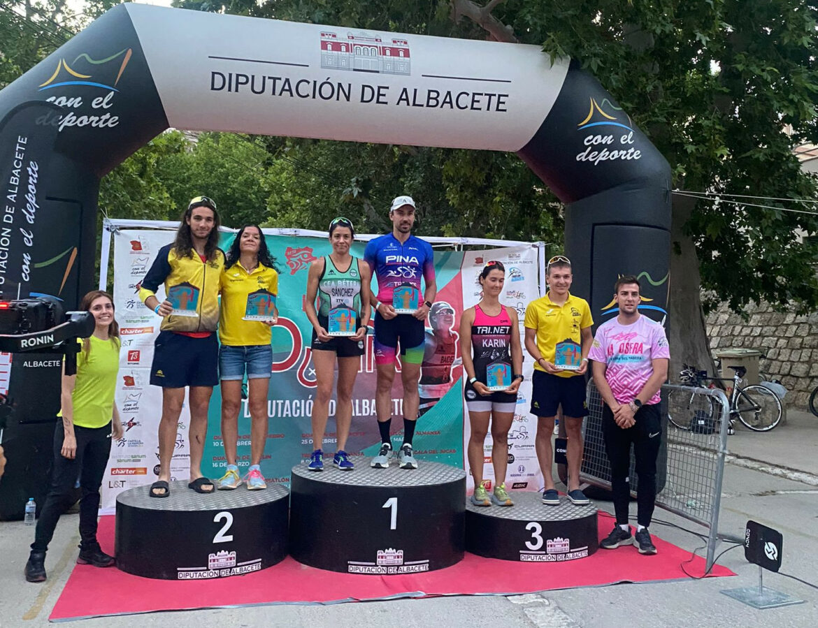 <strong>Rostyslav Pevtsov y Eva María Sánchez ganan el X Triatlón de Alcalá del Júcar </strong>