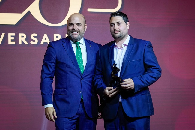 Eurocaja Rural entrega el galardón 'Joven Empresario' en los Premios Empresariales San Juan 2024 - XXV Aniversario