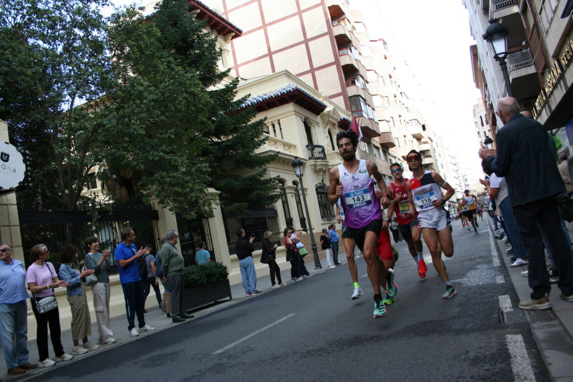 Circuito Carreras Populares | Abderrahmane Aferdi vuelve a hacer suyas las calles de Albacete