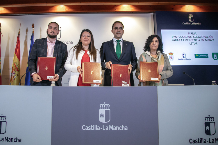 <strong>Globalcaja dona a los Ayuntamientos de Letur y Mira 250.000 euros para los afectados por la DANA</strong>