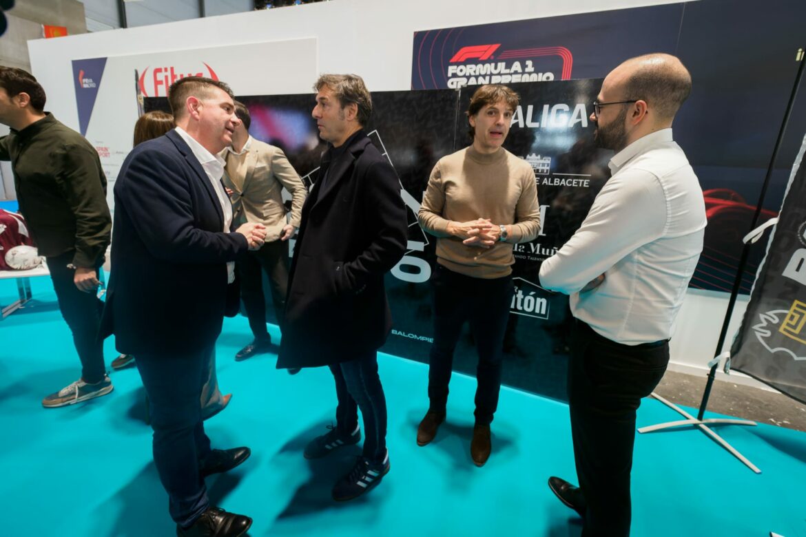 <strong>La Diputación presenta en su espacio de Fitur Sports 'Pasión por el Campo': el proyecto de transformación social y territorial a través del fútbol en el que colabora con el Albacete Balompié</strong>