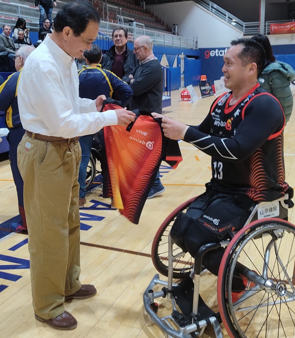 Debut del japonés Fujimoto en la victoria del BSR Amiab Albacete en Getafe (49-87)