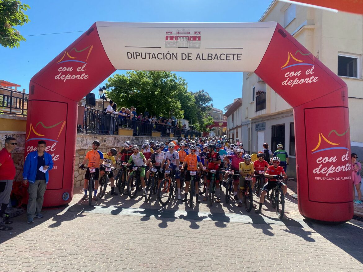 Óscar Sánchez y Rosario Alacid ganan la X BTT de Socovos