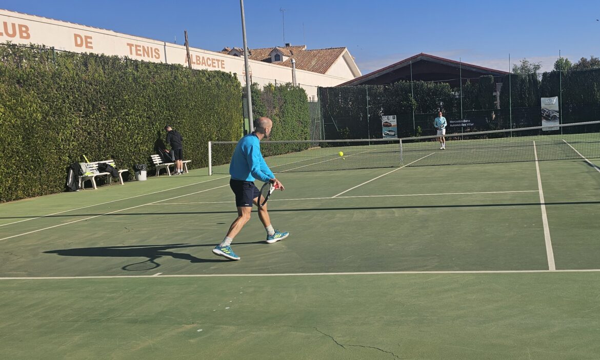 Arrancó el Open Automóviles Villar Mercedes Benz en el Club de Tenis Albacete