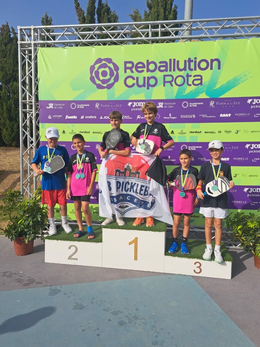 Nueve medallas para los jugadores de Albacete en la Reballution Cup 2025 de Pickleball