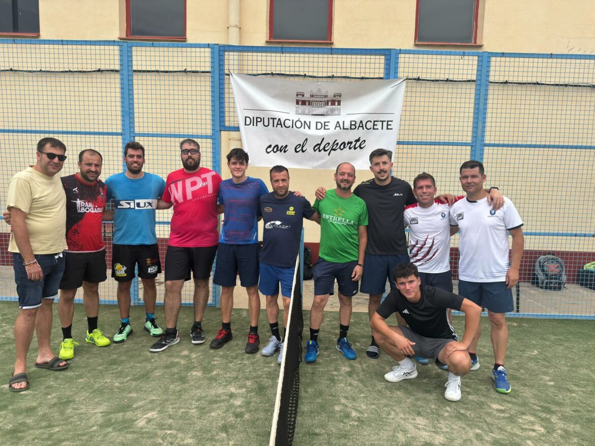 <strong>Javier Angulo y Juanma Gómez repiten título en el torneo de pádel de El Bonillo </strong>