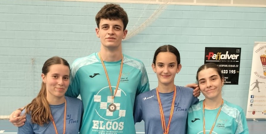 Gran éxito del Club Bádminton Albacete en la prueba de Las Torres de Cotillas