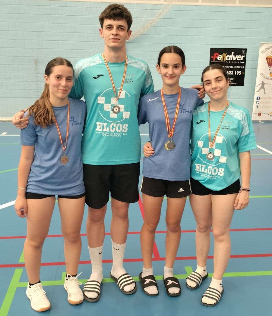 Gran éxito del Club Bádminton Albacete en la prueba de Las Torres de Cotillas