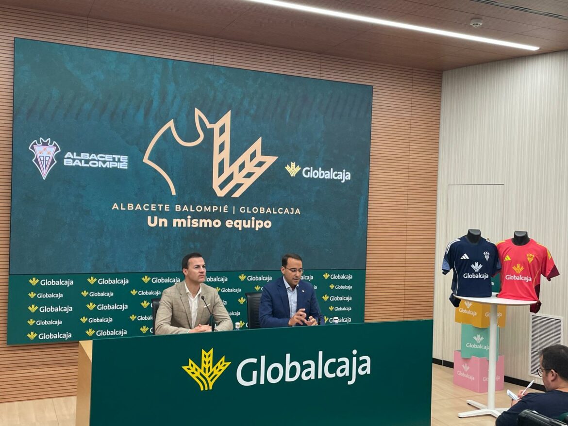 Acuerdo de renovación del patrocinio entre el Albacete Balompié y Globalcaja