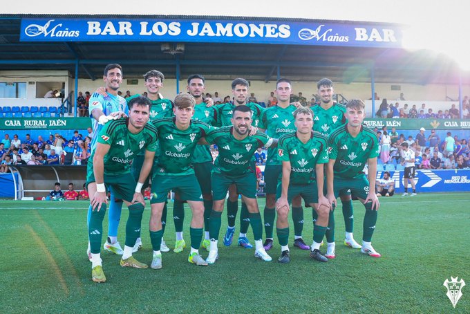 <strong>El Alba cae en el regreso de Alberto González a Linares</strong>