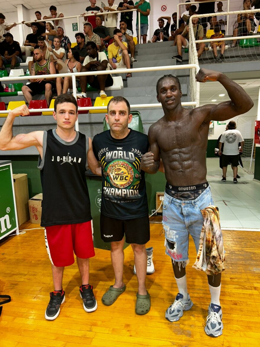 Boxeo | victorias de Gomis y Muñoz en Calpe