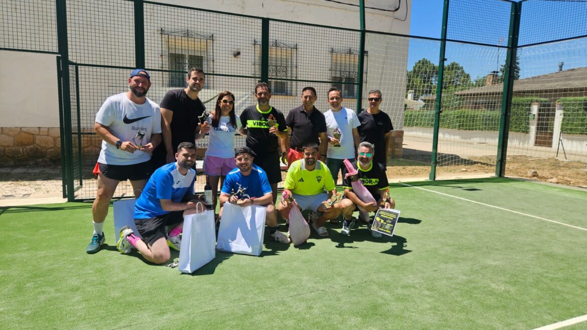 <strong>Peñascosa y Valdeganga disfrutan con sus torneos de pádel de verano</strong>