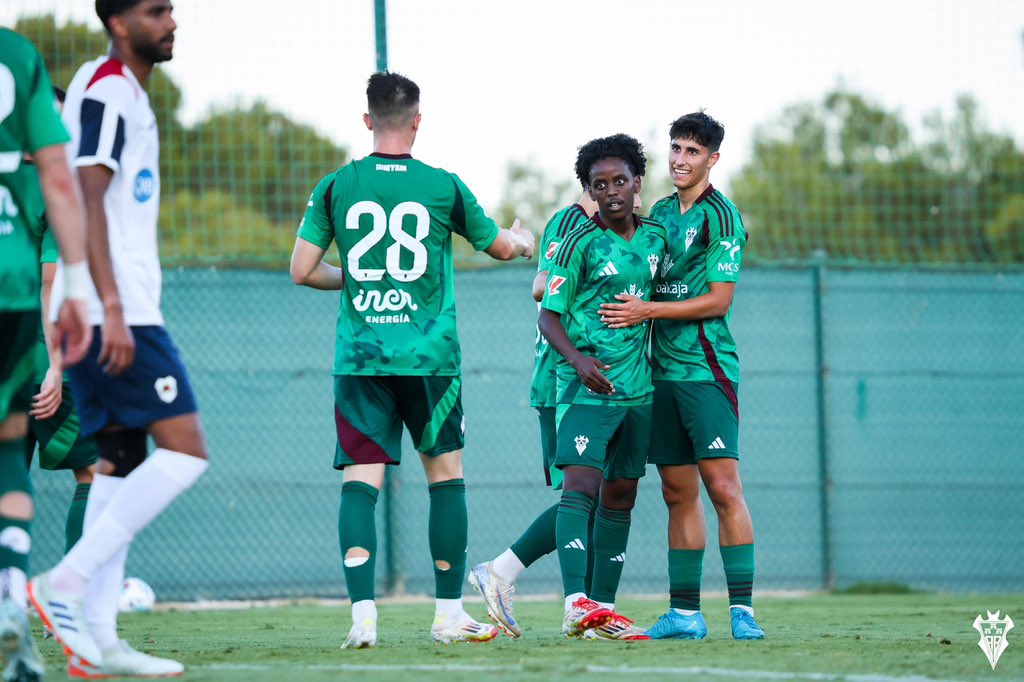 El Alba debuta en pretemporada con victoria y sin Vallejo