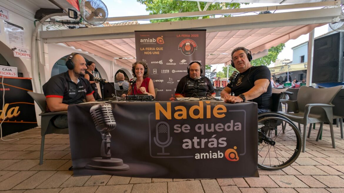 <strong>amiab estrena temporada del podcast ‘Nadie se queda atrás’ desde la Feria de Albacete hablando de deporte e inclusión</strong>