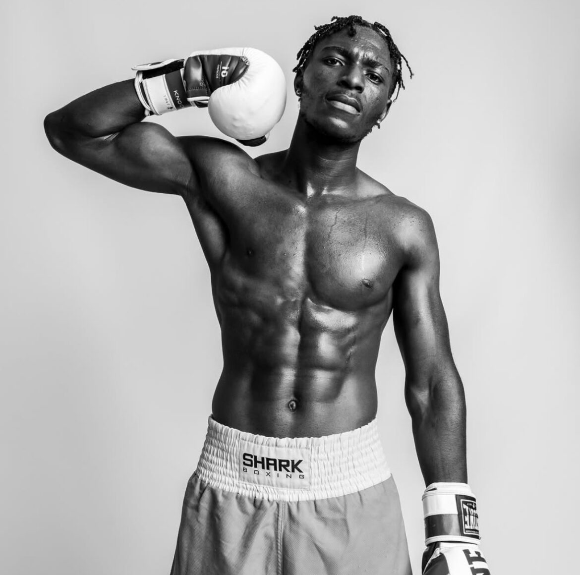 Elvis Sangou disputará hoy en Marbella su segundo combate en boxeo profesional