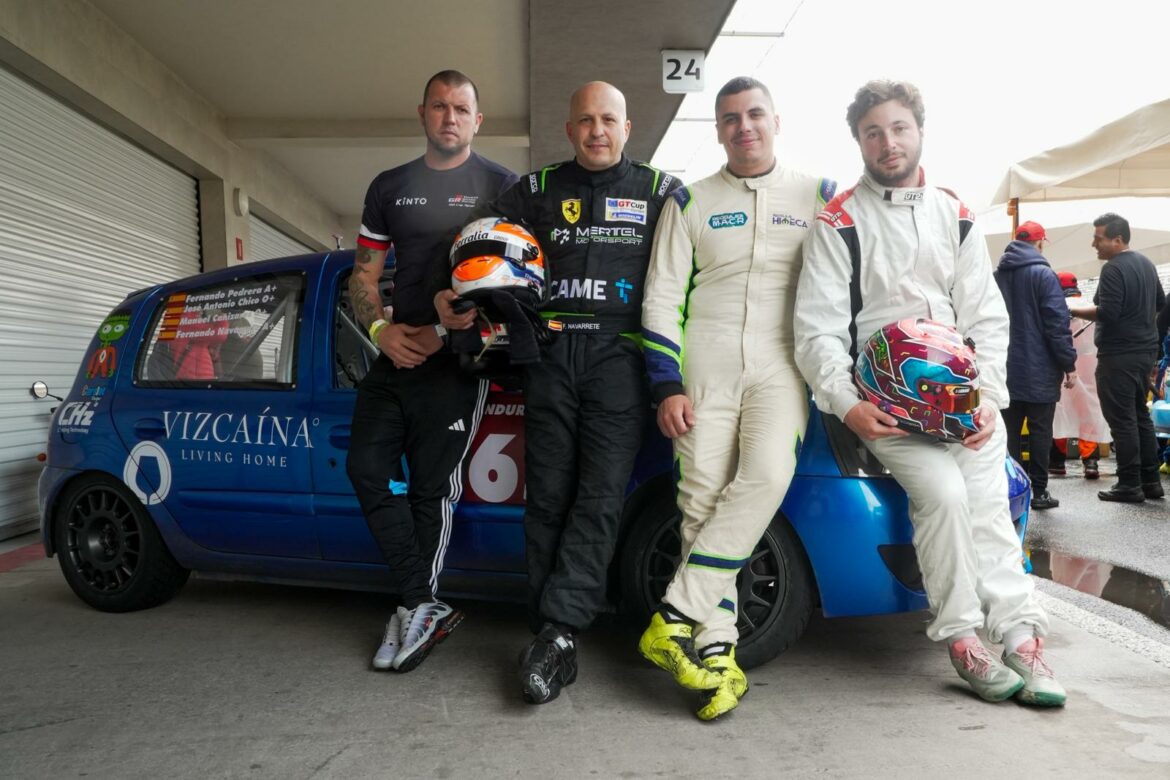 Los pilotos Fernando Navarrete, Manu Cañizares, Fernando Pedrera y José Chico campeones de las 24 h de México