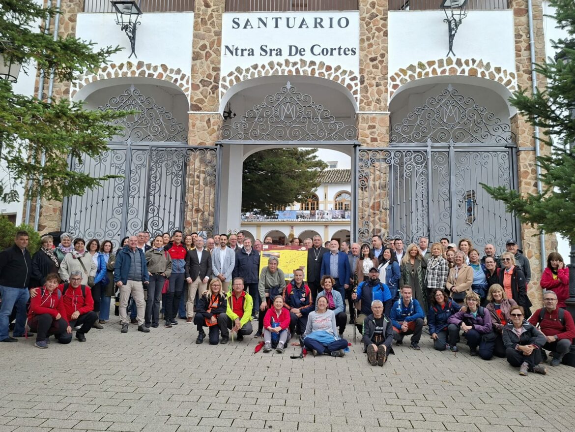 <strong>La travesía ‘Camino Natural Vía Verde del Renacimiento’, impulsada por la Diputación de Albacete, finaliza con la presentación del proyecto ‘Camino a Cortes’</strong> <strong>La travesía ‘Camino Natural Vía Verde del Renacimiento’, impulsada por la Diputación de Albacete, finaliza con la presentación del proyecto ‘Camino a Cortes’</strong>