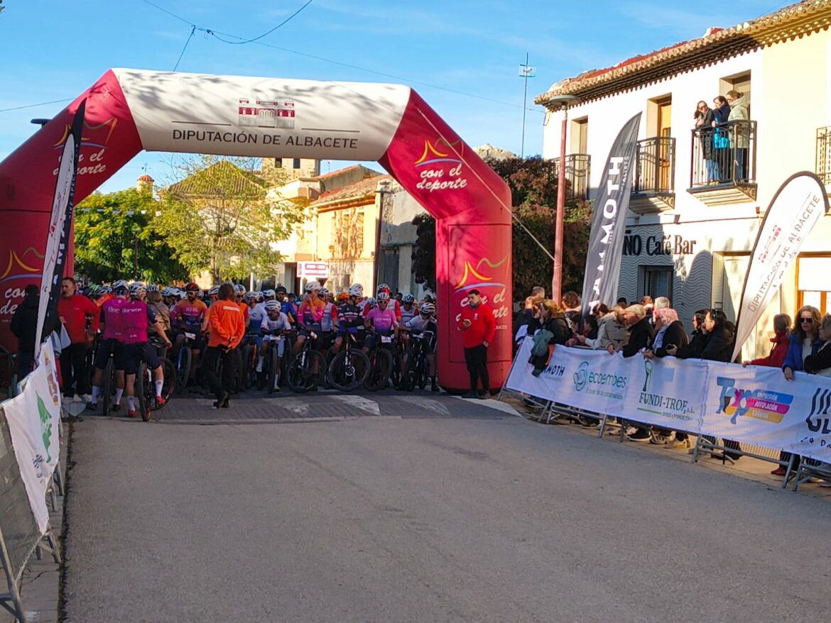 <strong>Juan González Sanz y Gemma García Alarcón ganan la XII BTT de Bonete </strong>