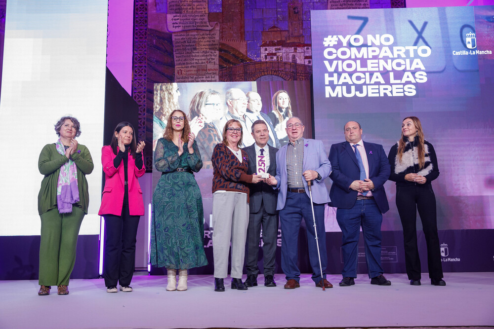 <strong>La Junta de Castilla-La Mancha reconoce a amiab por el Día Internacional de la Eliminación de la Violencia contra la Mujer</strong>