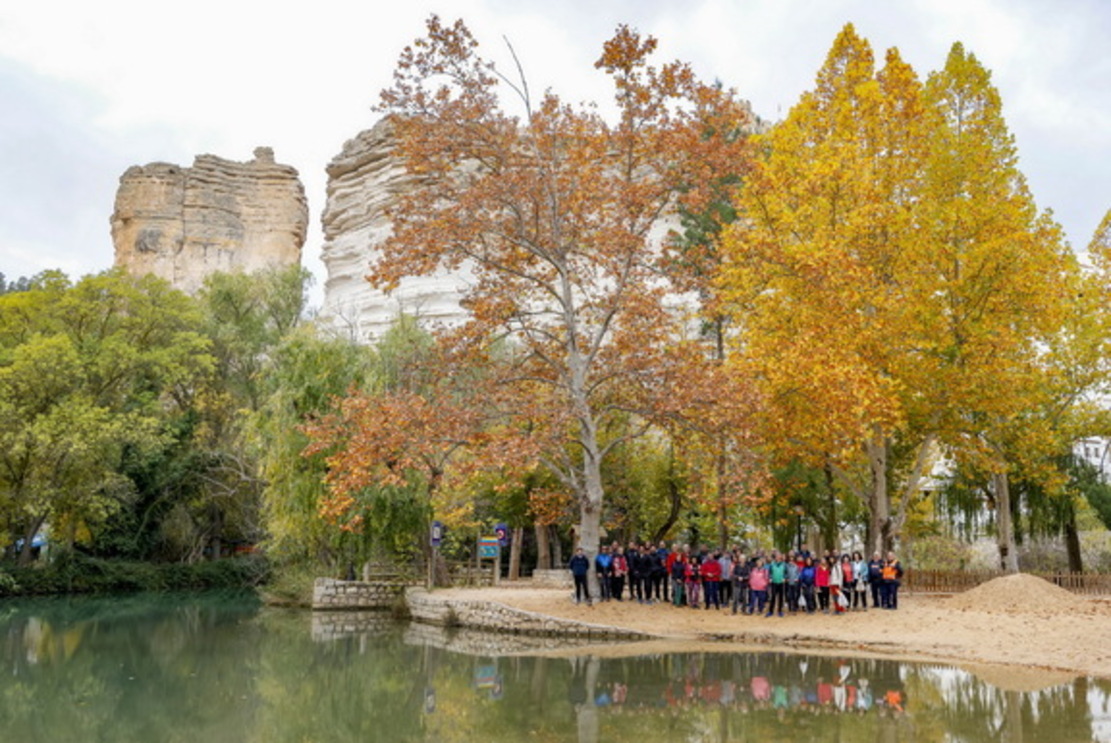 <strong>Paterna del Madera y Alcalá del Júcar deslumbraron con las rutas de Senderismo de la Diputación</strong>