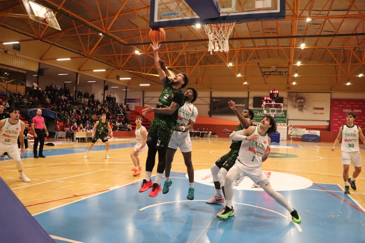 El Bueno Arenas Albacete Basket lucha hasta el final, pero cae ante el CB Toledo Basket (69-96) en la final del Torneo JCCM