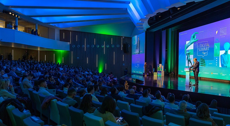 Profesionales analizan tendencias y retos de la IA en el Digital Summit de Fundación Eurocaja Rural