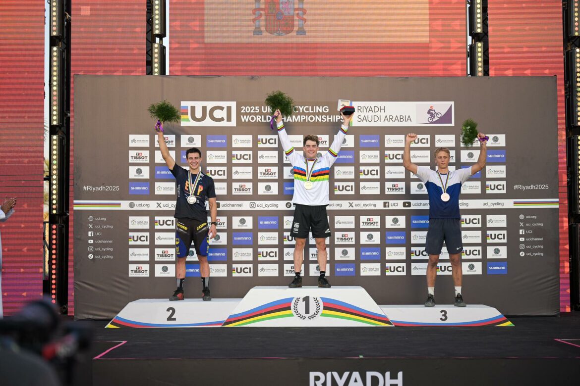 El castellanomanchego Alejandro Montalvo hace historia con su tercer Mundial consecutivo de Trial Bici El castellanomanchego Alejandro Montalvo hace historia con su tercer Mundial consecutivo de Trial Bici