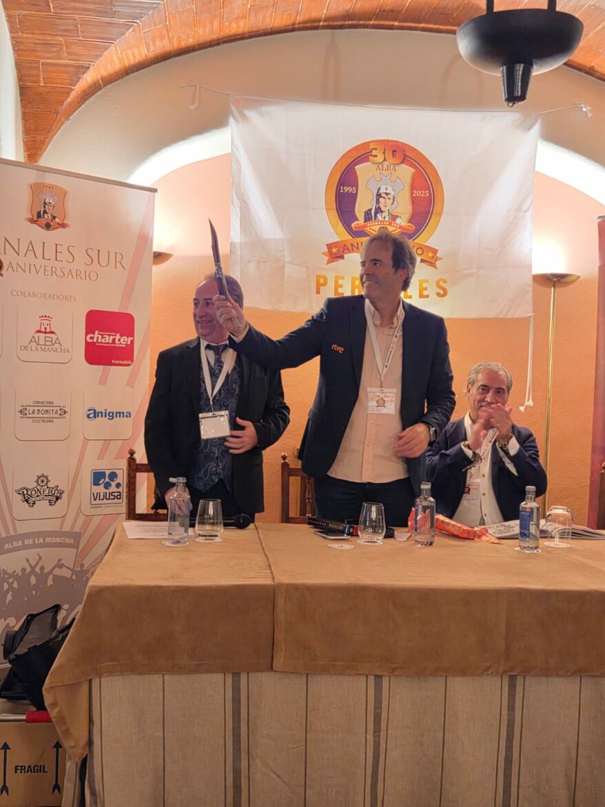 El director de Radio Marca Albacete Luis Castelo, homenajeado en el 30 aniversario de la Peña Pernales Sur