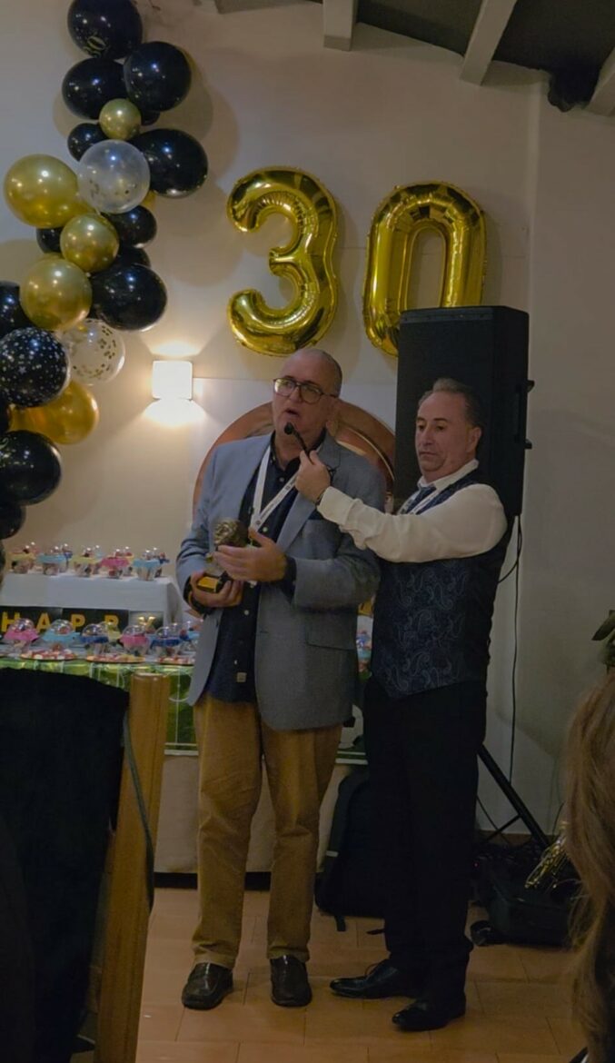 El director de Radio Marca Albacete Luis Castelo, homenajeado en el 30 aniversario de la Peña Pernales Sur