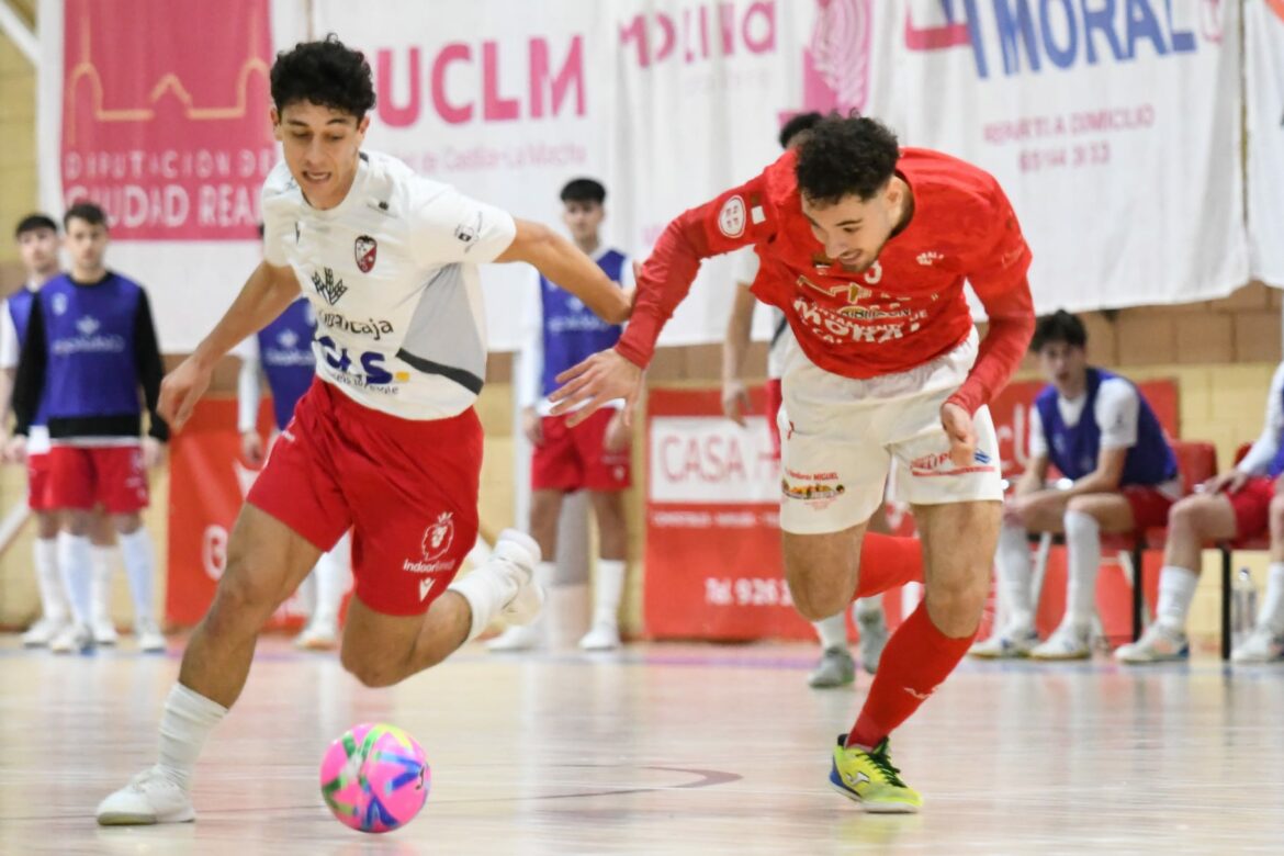 El Albacete FS pierde su condición de invicto en un cruel final en Moral de Calatrava (3-2) El Albacete FS pierde su condición de invicto en un cruel final en Moral de Calatrava (3-2)