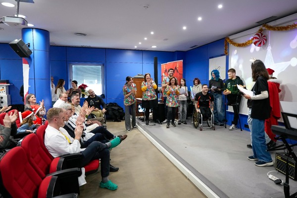 El BSR amiab Albacete se suma<br>a la fiesta de Navidad del Aula<br>Hospitalaria en el Perpetuo<br>Socorro