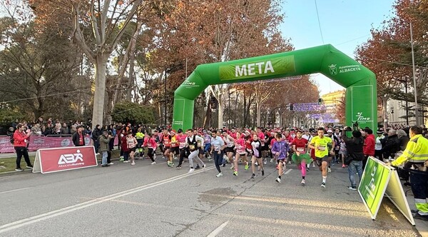Víctor Ruiz y Alicia Lázaro se llevan la XX<br>San Silvestre de Albacete