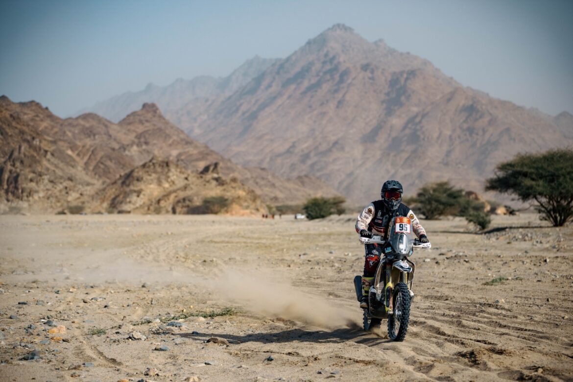 <strong>¡Orgullo albaceteño! Juan Carlos Torres visita Radio Marca tras completar el Rally Dakar 2026</strong> <strong>¡Orgullo albaceteño! Juan Carlos Torres visita Radio Marca tras completar el Rally Dakar 2026</strong>